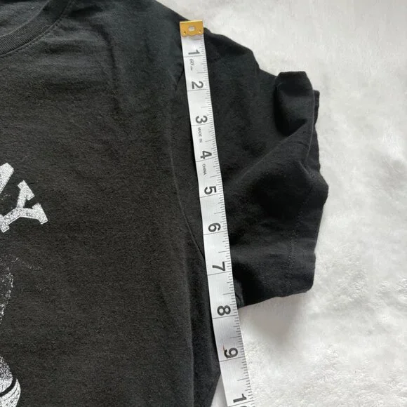 Green Day Oakland CA Graphic T-Shirt Medium Ladies Crew Neck Black Short Sleeve - Picture 8 of 9